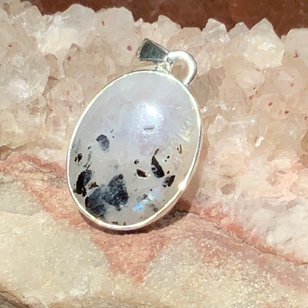 NATURAL RAINBOW MOONSTONE & QUARTZ 925 STERLING SILVER PENDANT